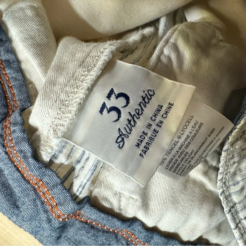 Tommy Bahama Striped Blue and White Men's Shorts